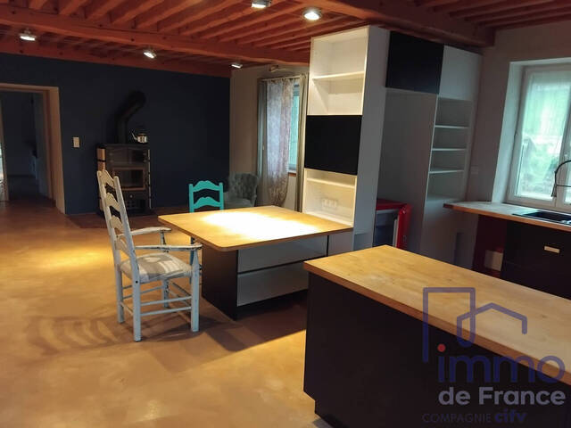 Sale House maison ancienne 5 rooms 137.8 m² Montbrison 42600