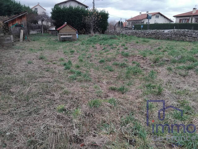 Vente Terrain constructible 680 m² Montbrison 42600