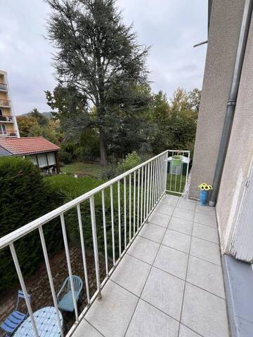 Location Appartement t1 2 pièces 42 m² Vals-près-le-Puy 43750