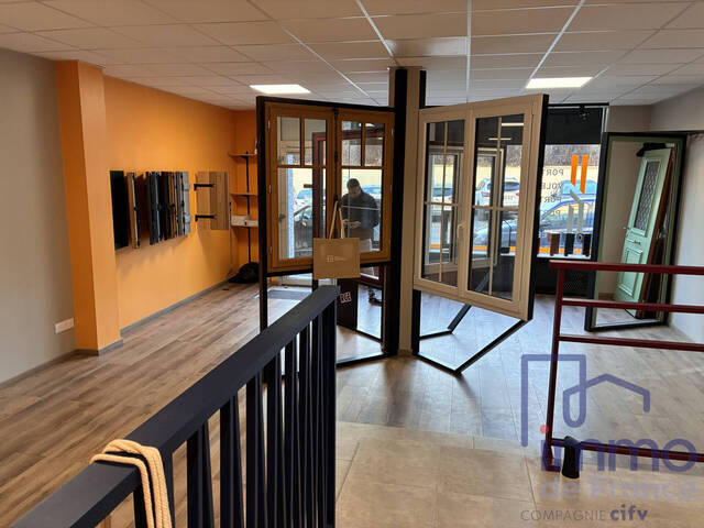 Vente Local commercial 75 m² L' Horme 42152
