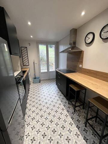 Location Appartement t4 3 pièces 67 m² Le Puy-en-Velay 43000