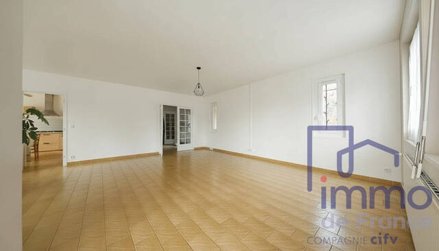 Vente Maison 8 pièces 130 m² Roche-la-Molière 42230