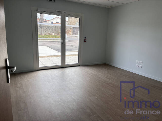 Vente Local commercial 108.39 m² Saint-Ferréol-d'Auroure 43330
