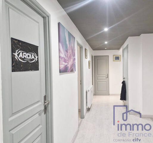 Vente Appartement 6 pièces 109.37 m² Saint-Étienne 42000