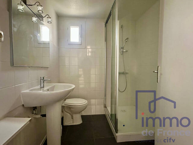 Vente Maison 4 pièces 76 m² Saint-Priest-en-Jarez 42270