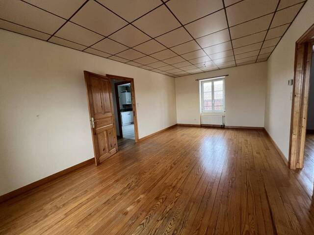 Location Appartement t3 4 pièces 68 m² Costaros 43490