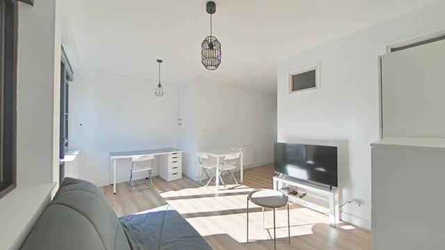 Location Appartement studio 1 pièce 24 m² Saint-Étienne 42100