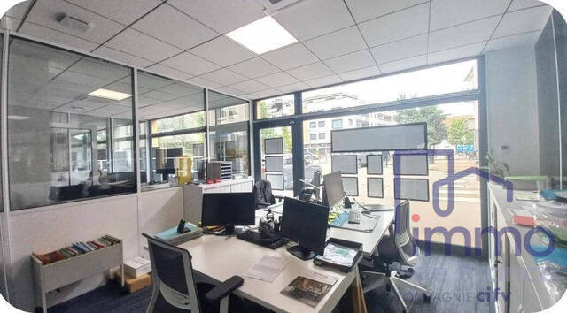 Sale Professional premises bureau 209 m² Veauche 42340