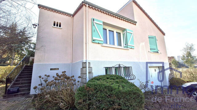 Vente Maison 6 pièces 122 m² Saint-Priest-en-Jarez 42270