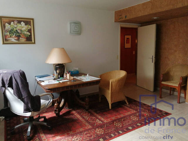 Vente Local professionnel 3 pièces 53.29 m² Vals-près-le-Puy 43750