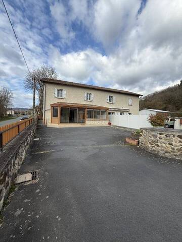 Location Maison 4 pièces 94 m² Beaulieu 43800