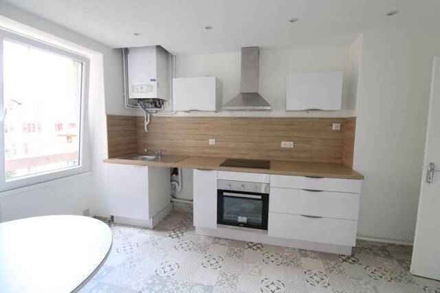 Location Appartement t4 84 m² Le Puy-en-Velay 43000