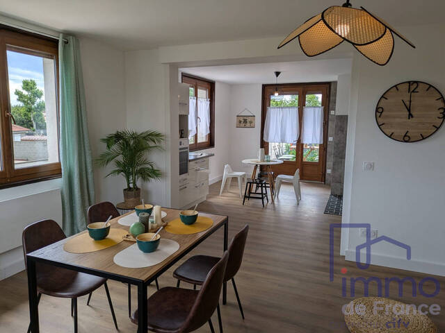 Vente Appartement 5 pièces 116 m² Veauche 42340