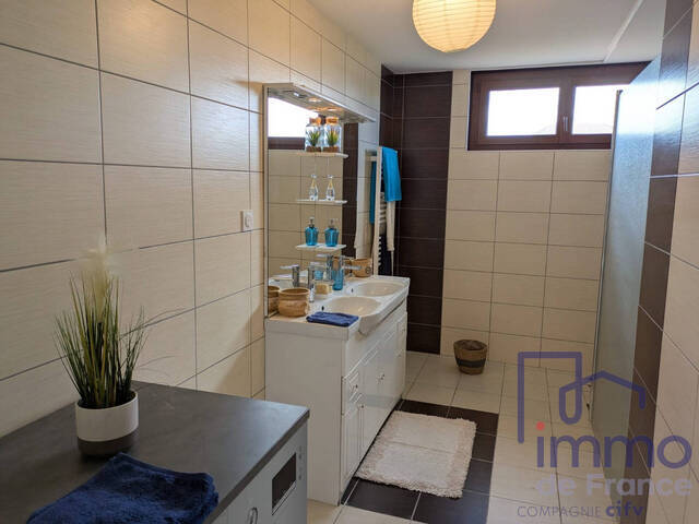 Vente Appartement 5 pièces 116 m² Veauche 42340