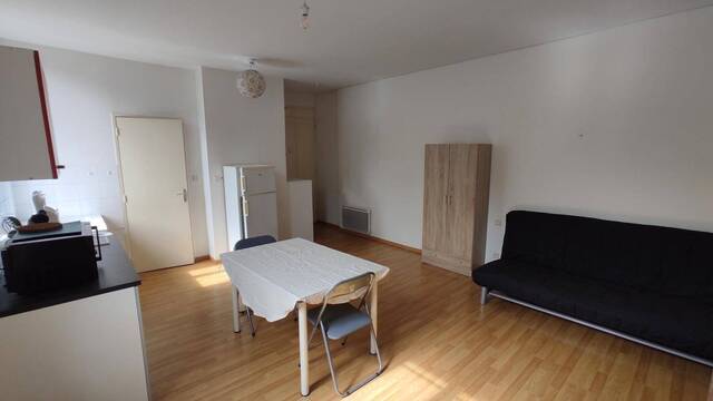 Rent Apartment studio 1 room 27 m² Saint-Étienne 42000 FAURIEL