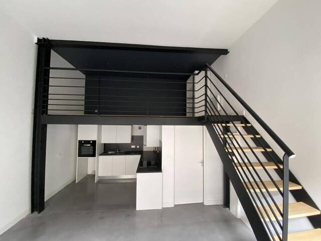 Location Appartement studio 1 pièce 26 m² Saint-Étienne 42000 BADOUILLERE