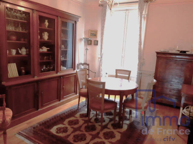 Vente Maison 8 pièces 187.5 m² Le Puy-en-Velay 43000