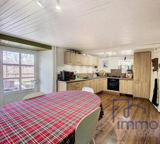 Vente Maison 6 pièces 164.94 m² Saint-Hostien 43260