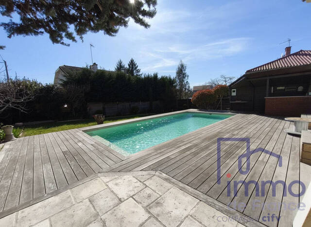 Vente Maison villa 8 pièces 217.68 m² Saint-Just-Saint-Rambert 42170