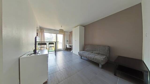 Location Appartement studio 1 pièce 26 m² Saint-Étienne 42000 LA METARE