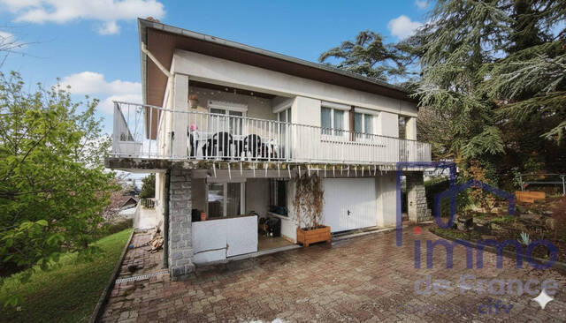 Vente Maison 8 pièces 221.83 m² Roche-la-Molière 42230