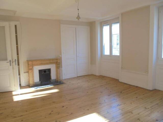 Location Appartement t5 4 pièces 138 m² Saint-Étienne 42000 HYPER CENTRE