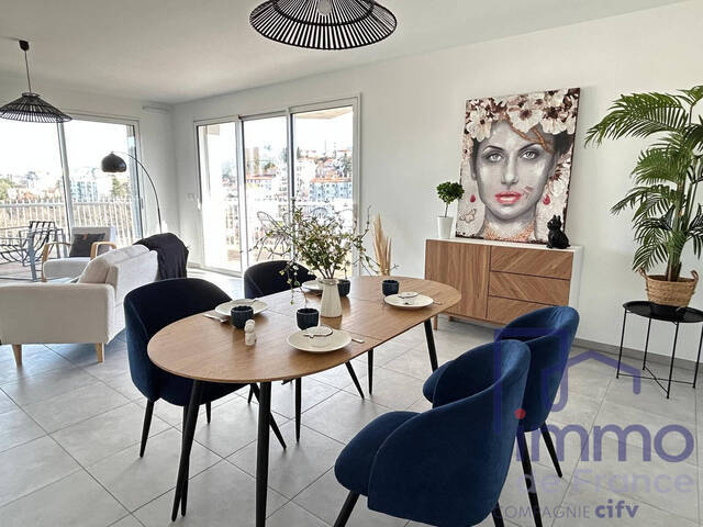 Sale Apartment 3 rooms 72 m² Saint-Étienne 42000