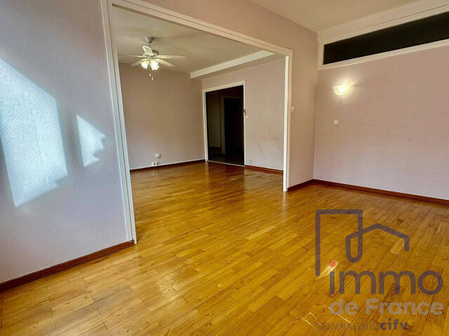 Vente Appartement 4 pièces 90 m² Saint-Étienne 42000