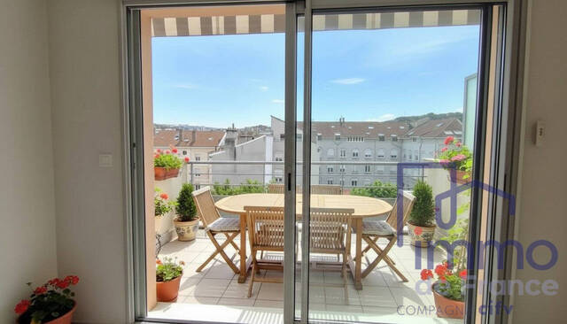 Vente Appartement 5 pièces 105 m² Saint-Étienne 42000
