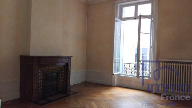 Vente Appartement 4 pièces 111 m² Saint-Étienne 42000