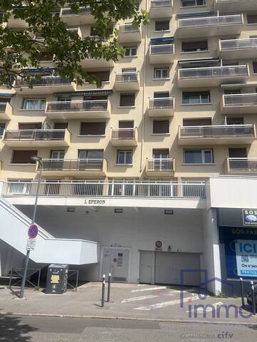 Vente Parking 13 m² Saint-Étienne 42100