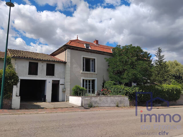 Vente Maison ancienne 5 pièces 184.8 m² Saint-Germain-Laval 42260