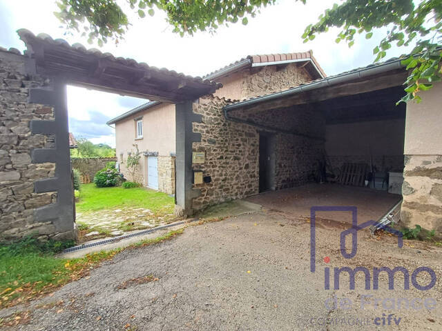 Vente Maison ferme 9 pièces 330 m² Grammond 42140