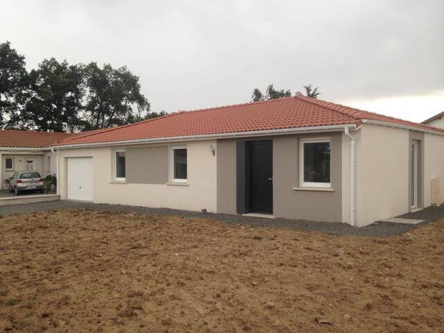 Location Maison pavillon 4 pièces 89 m² Saint-André-le-Puy 42210