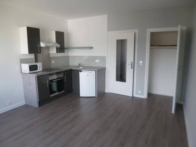 Rent Apartment t1 2 rooms 35 m² Vals-près-le-Puy 43750