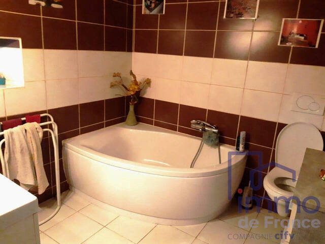 Sale House 6 rooms 109.14 m² Le Puy-en-Velay 43000