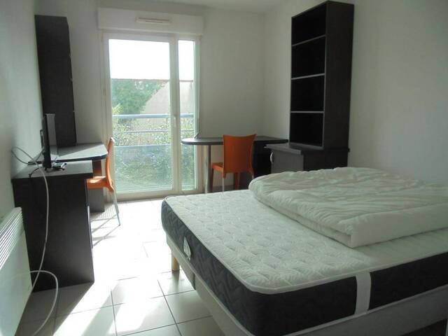 Location Appartement studio 1 pièce 19 m² Saint-Priest-en-Jarez 42270 HÔPITAL NORD