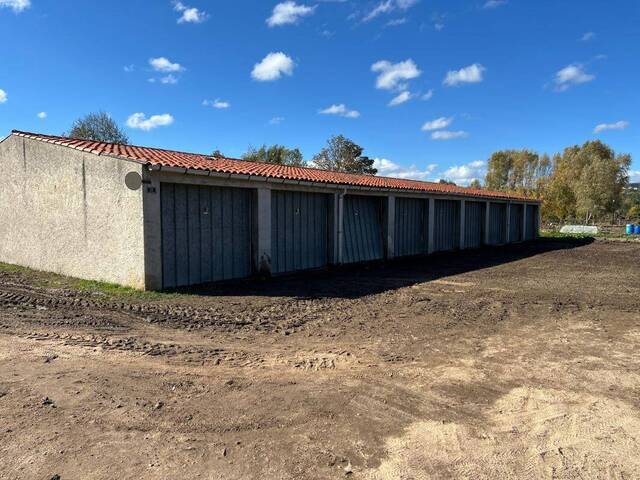 Location Parking garage individuel Brives-Charensac 43700