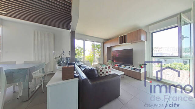 Vente Appartement 4 pièces 90 m² Saint-Étienne 42000