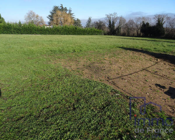 Vente Terrain constructible 1945 m² Montbrison 42600
