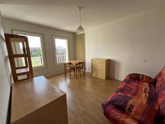 Location Appartement studio 1 pièce 22 m² Le Puy-en-Velay 43000