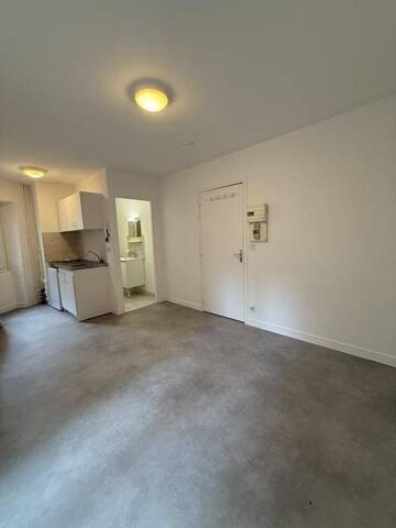 Location Appartement studio 1 pièce 17 m² Le Puy-en-Velay 43000