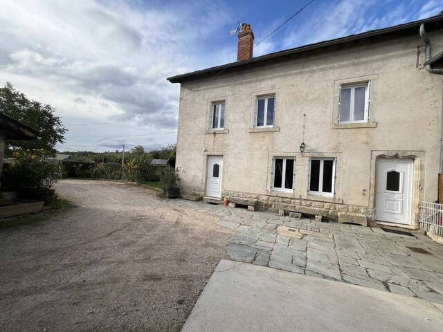 Location Maison de village 5 pièces 105 m² Saint-Étienne-Lardeyrol 43260