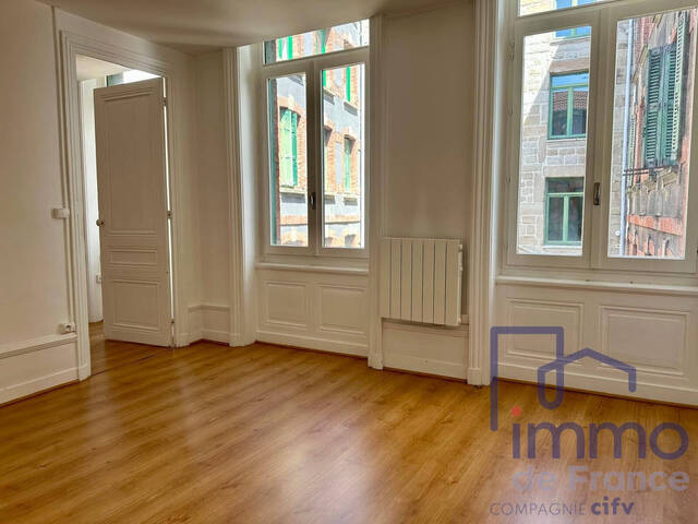 Vente Appartement 2 pièces 58 m² Saint-Étienne 42000