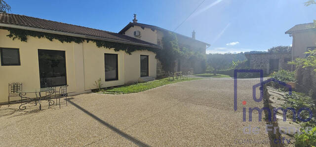 Vente Maison ferme 6 pièces 176 m² La Tour-en-Jarez 42580