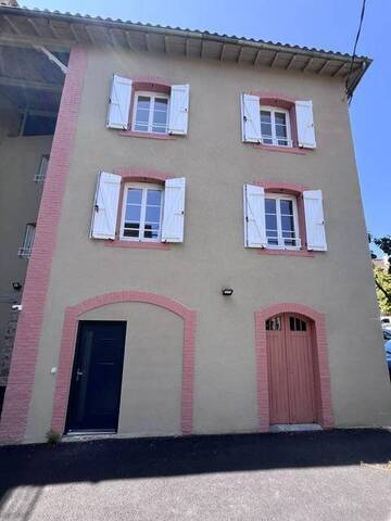 Location Maison de ville 3 pièces 107 m² Brioude 43100