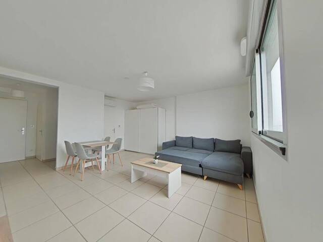 Location Appartement studio 1 pièce 31 m² Saint-Étienne 42000