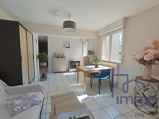Vente Appartement 2 pièces 53.6 m² Vals-près-le-Puy 43750