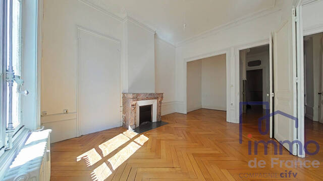 Vente Appartement 4 pièces 111 m² Saint-Étienne 42000