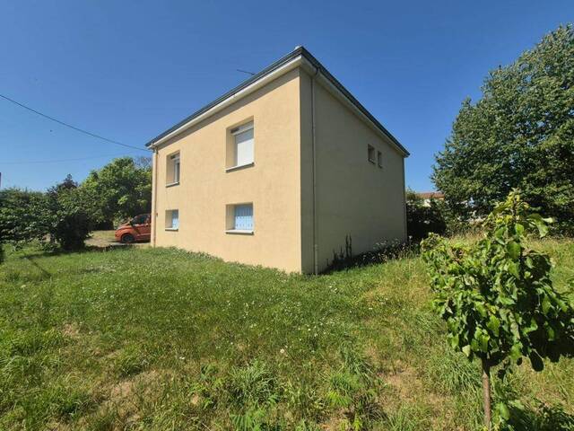 Location Maison individuelle 4 pièces 86 m² Saint-Marcellin-en-Forez 42680